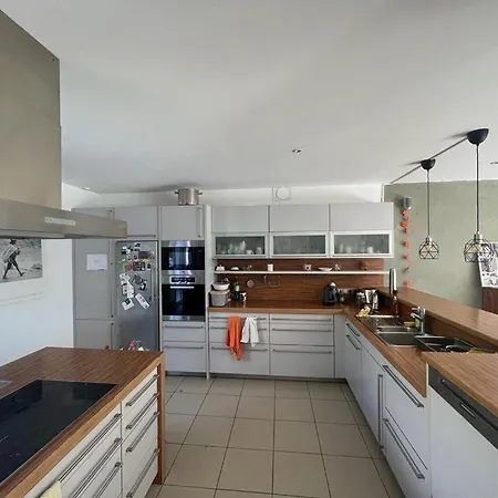 Villa Luxurioeses Villenanwesen In Ruhiger Lage *